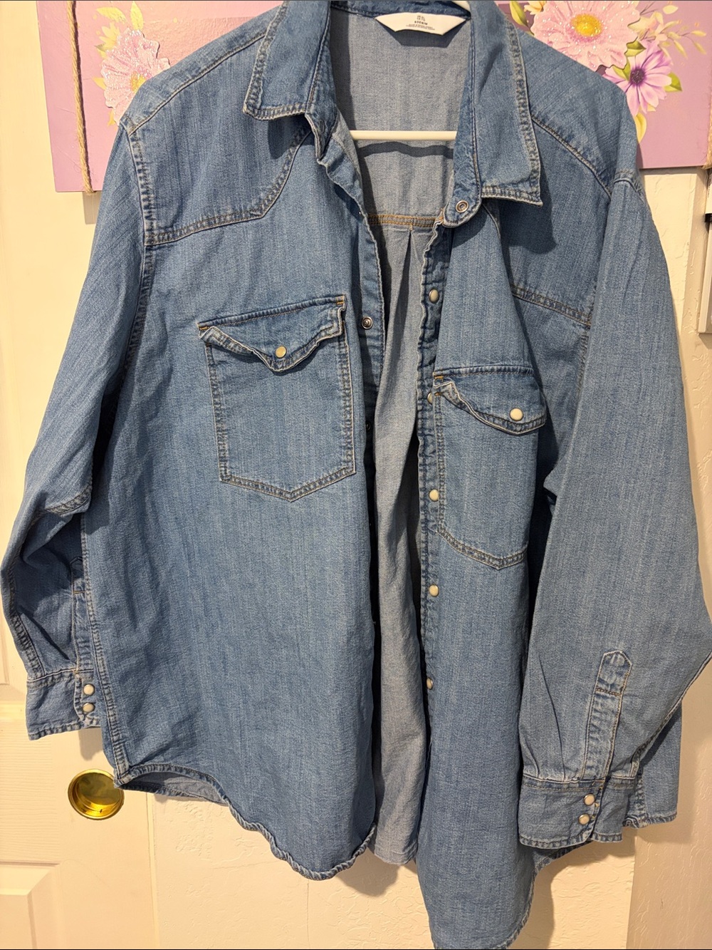 Light Blue Denim Jean Jacket Shirt - Women's Oversized Snap-Front XLarge